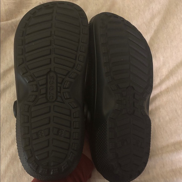 Adults crocs with fur. - Picture 3 of 4